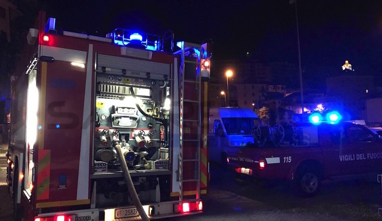 Vigili_del_Fuoco_notte