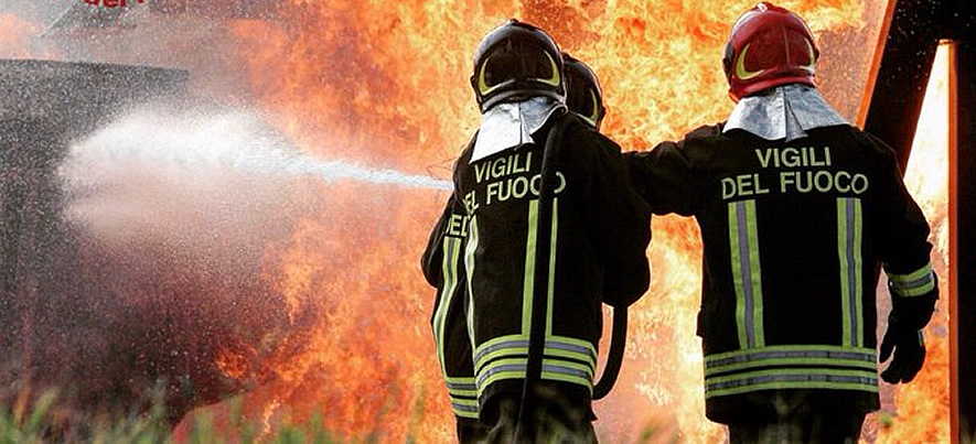 vigili_del_fuoco_domano_incendio
