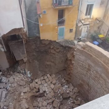 crollo ex ospedale