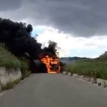 fuoco autobus di linea