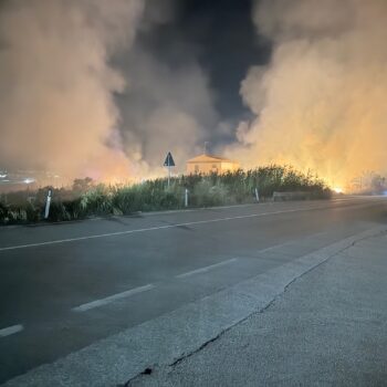 incendio villaggio mosè