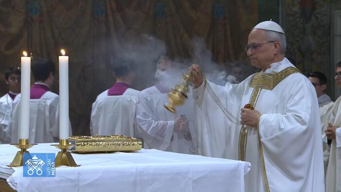 ++ Al via la prima messa del Papa in Sistina ++