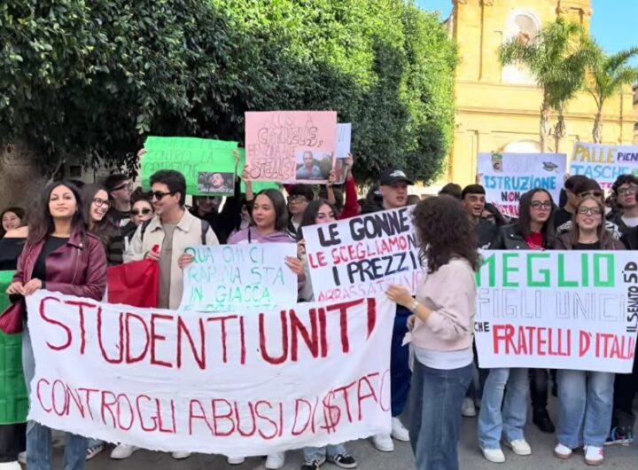 MANIFESTAZIONE STUDENTESCA