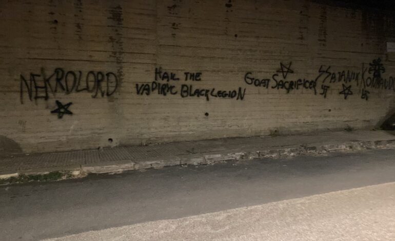 scritte blasfeme